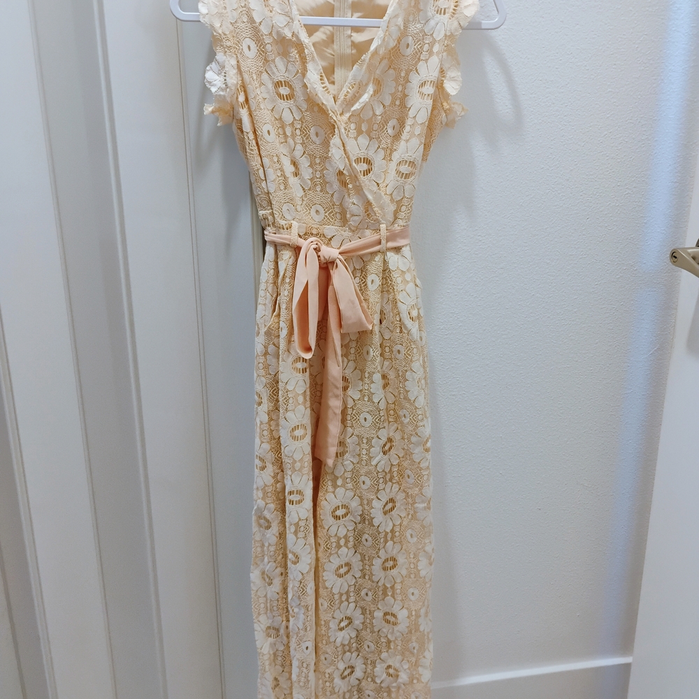 Cream Lace Jumpsuit with Elegant Embroidery w/ Pockets